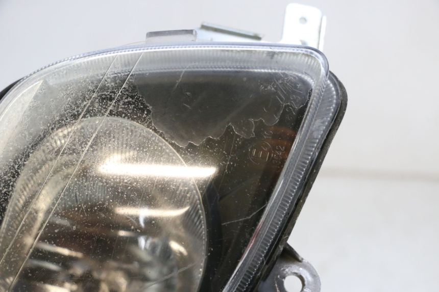 photo de RECHTS VOORKOPLAMP SYM GTS EVO 125 (2009 - 2013) - Detail van het onderdeel
