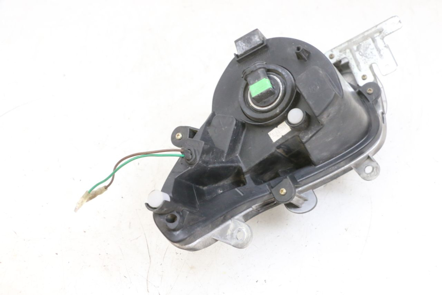 photo de RECHTS VOORKOPLAMP SYM GTS EVO 125 (2009 - 2013) - Bevestigingspunten