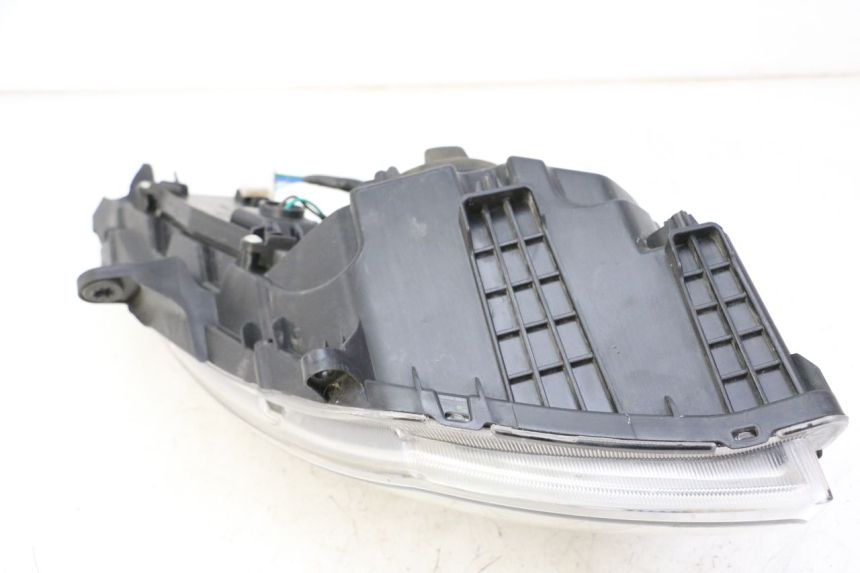 photo de RECHTS VOORKOPLAMP SYM JOYMAX 125 (2010 - 2017) - Bevestigingspunten