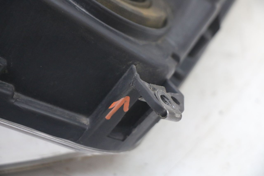 photo de RECHTS VOORKOPLAMP PEUGEOT SPEEDFIGHT 3 LC 2T 50 (2009 - 2015) - Staat van het oppervlak