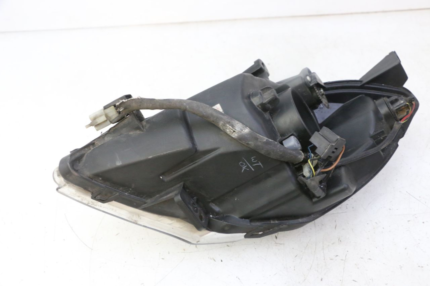 photo de RECHTS VOORKOPLAMP PEUGEOT SATELIS 125 (2013 - 2018) - Bevestigingspunten