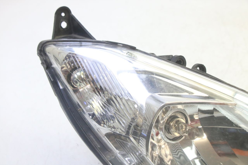 photo de RECHTS VOORKOPLAMP PEUGEOT SATELIS 125 (2010 - 2012) - Detail van het onderdeel