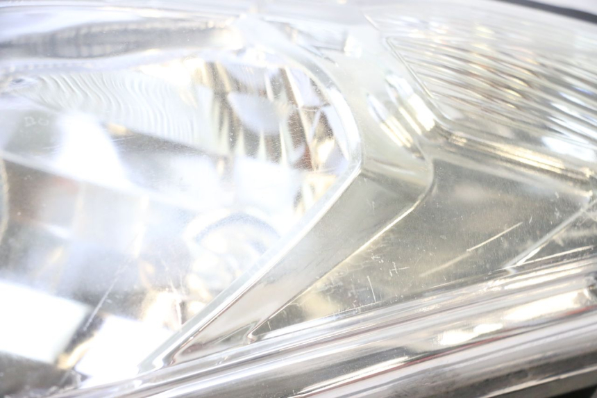 photo de RECHTS VOORKOPLAMP PEUGEOT SATELIS 125 (2013 - 2018) - Bevestigingspunten