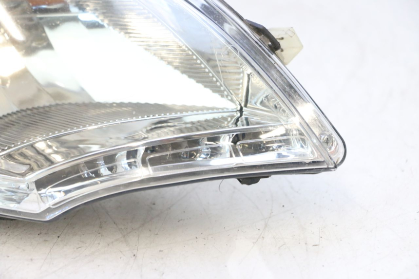 photo de RECHTS VOORKOPLAMP PEUGEOT SATELIS 125 (2013 - 2018) - Gecontroleerd onderdeel