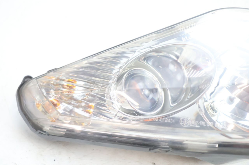 photo de RECHTS VOORKOPLAMP PEUGEOT SATELIS 125 (2006 - 2009) - Detail van het onderdeel