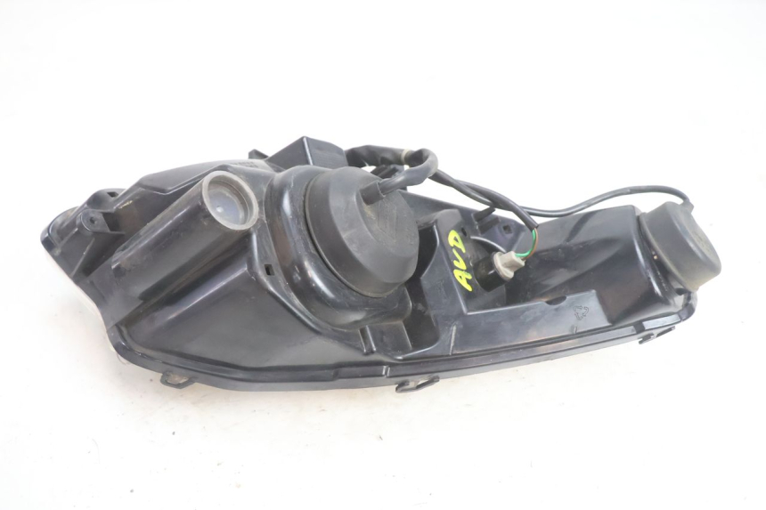 photo de RECHTS VOORKOPLAMP PEUGEOT SATELIS 125 (2006 - 2009) - Bevestigingspunten