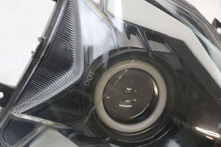 photo de VOORKOPLAMP EBROH BRAVO GLE 1 (2020 - 2024) - Zoom op gebruiksstaat