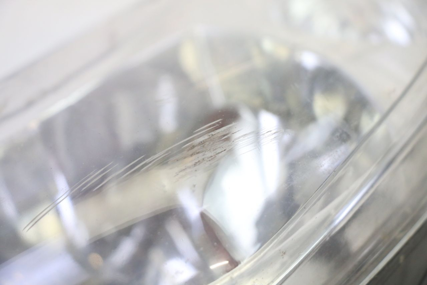 photo de VOORKOPLAMP PEUGEOT ELYSTAR 50 (2002 - 2014) - Zoom op gebruiksstaat