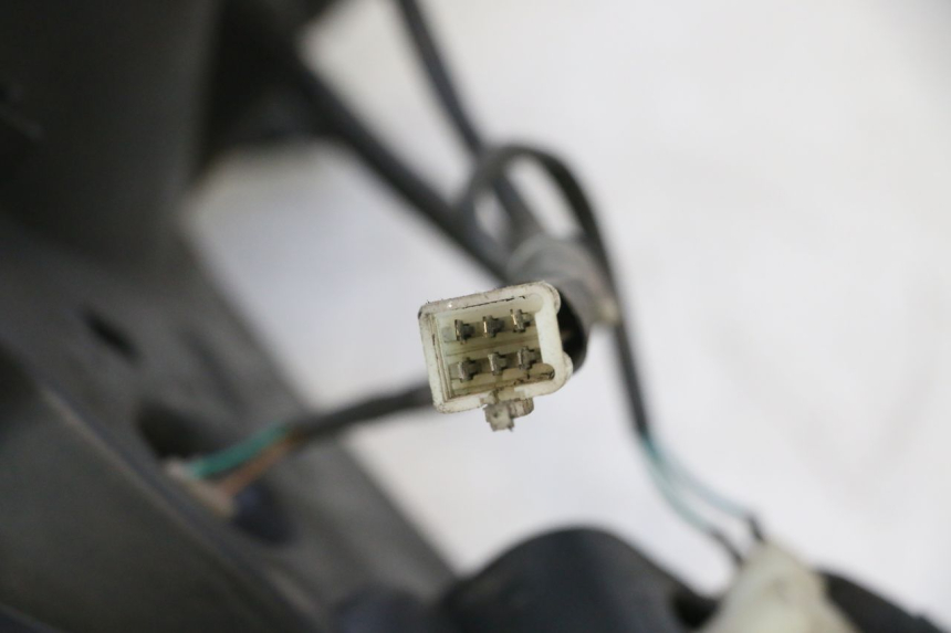 photo de VOORKOPLAMP PEUGEOT ELYSTAR 50 (2002 - 2014) - Zoom op gebruiksstaat