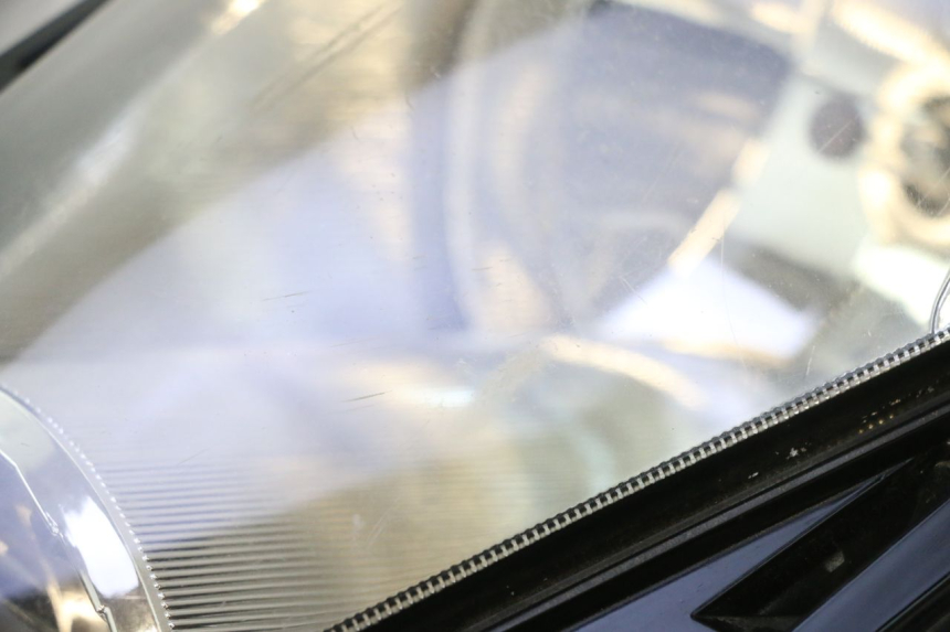photo de VOORKOPLAMP HONDA FES PANTHEON 125 (2003 - 2007) - Kenmerkende details