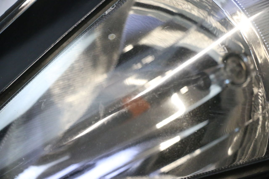 photo de VOORKOPLAMP HONDA FES PANTHEON 125 (2003 - 2007) - Markeringen en referenties