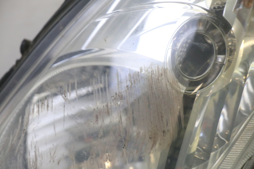 photo de VOORKOPLAMP HONDA FES S-WING SWING ABS 125 (2007 - 2015) - Andere kijkhoek