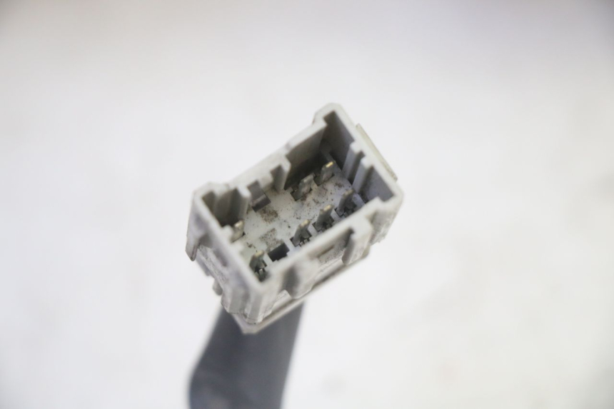 photo de VOORKOPLAMP HONDA FES S-WING SWING ABS 125 (2007 - 2015) - Markeringen en referenties