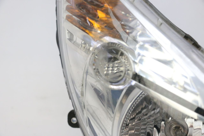 photo de VOORKOPLAMP HONDA FES S-WING SWING ABS 125 (2007 - 2015) - Kenmerkende details