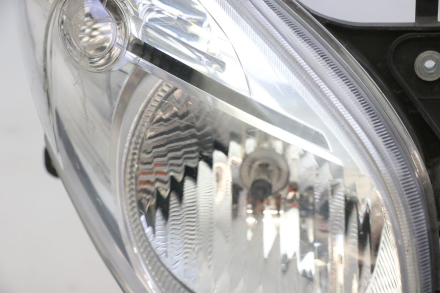 photo de VOORKOPLAMP HONDA FES S-WING SWING ABS 125 (2007 - 2015) - Detailaanzicht