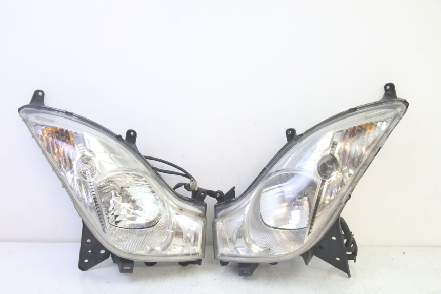 photo de VOORKOPLAMP HONDA FES S-WING SWING ABS 125 (2007 - 2015) - Detail van het onderdeel