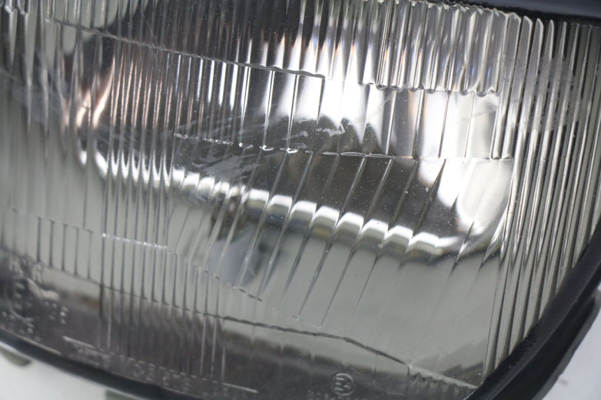 photo de VOORKOPLAMP YAMAHA FJ 3CX 1200 (1986 - 1996) - Zoom op gebruiksstaat