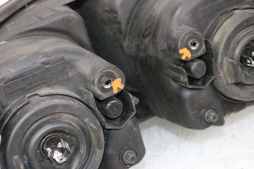 photo de VOORKOPLAMP YAMAHA FJR ABS 1300 (2006 - 2012) - Bevestigingspunten