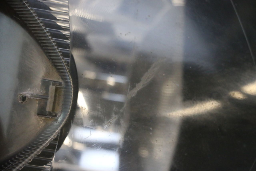 photo de VOORKOPLAMP HONDA FJS SILVER WING SILVERWING 400 (2005 - 2008) - Bevestigingspunten