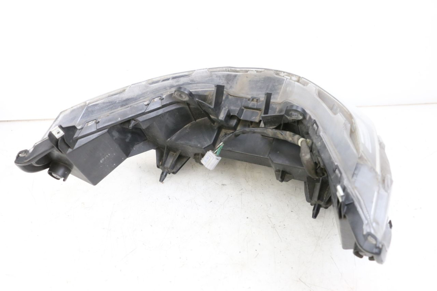 photo de KOPLAMP VOORZIJDE HONDA FORZA 125 (2015 - 2016) - Kenmerkende details