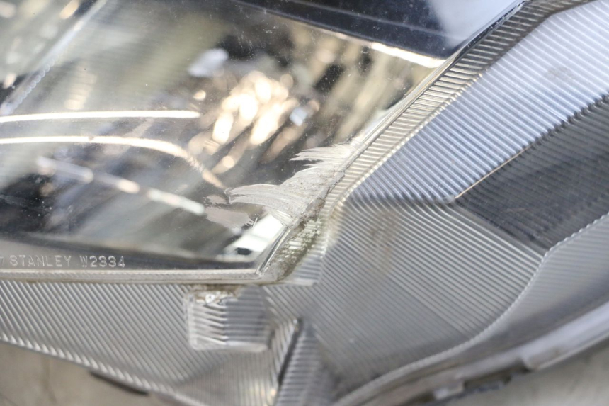 photo de KOPLAMP VOORZIJDE HONDA FORZA 125 (2015 - 2016) - Detailaanzicht