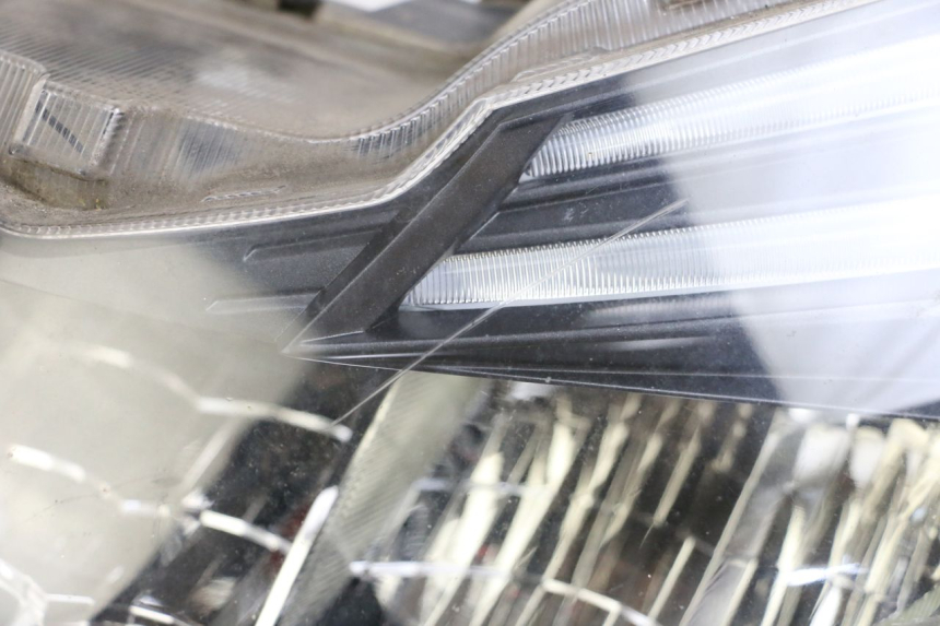 photo de KOPLAMP VOORZIJDE HONDA FORZA 125 (2015 - 2016) - Aanvullende foto