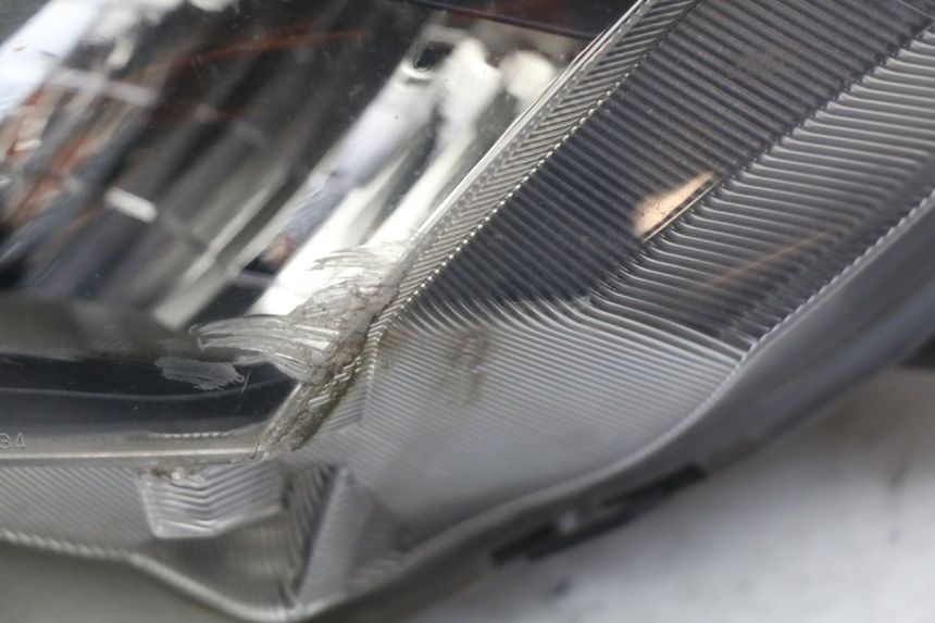photo de KOPLAMP VOORZIJDE HONDA FORZA 125 (2015 - 2016) - Andere kijkhoek