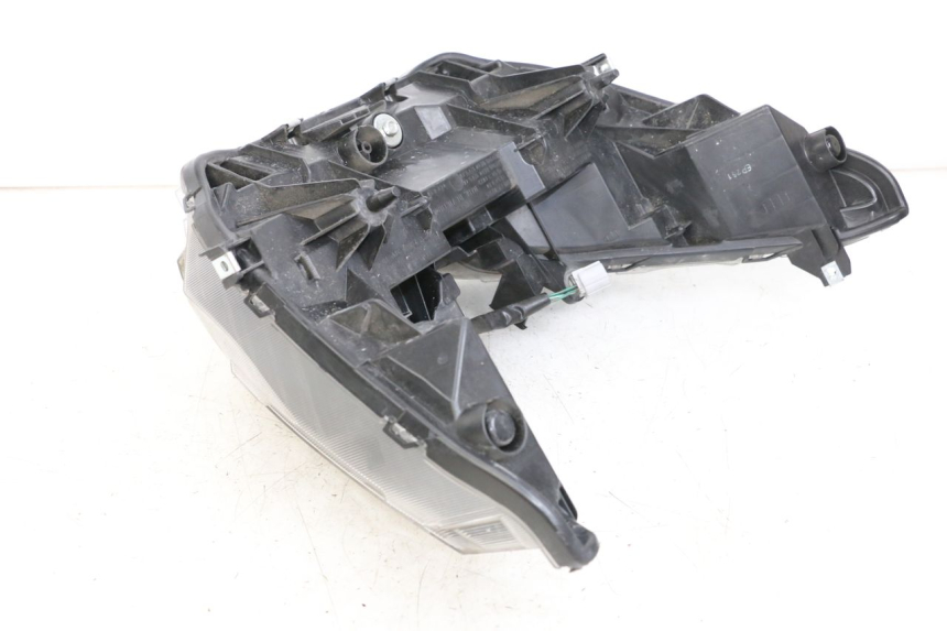 photo de KOPLAMP VOORZIJDE HONDA FORZA 125 (2015 - 2016) - Bevestigingspunten