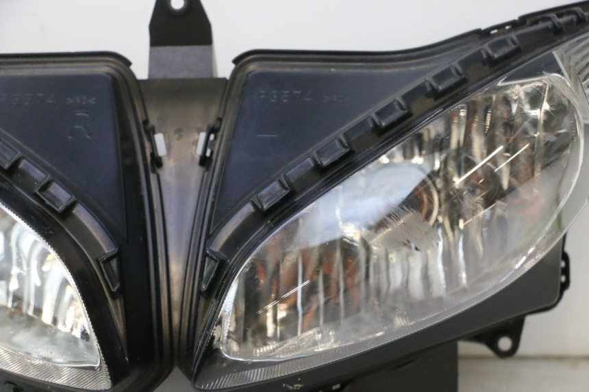 photo de VOORKOPLAMP YAMAHA FZ8 800 (2010 - 2016) - Andere kijkhoek