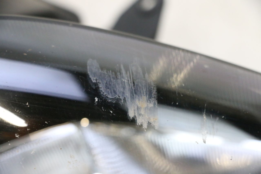 photo de VOORKOPLAMP YAMAHA FZ8 800 (2010 - 2016) - Markeringen en referenties