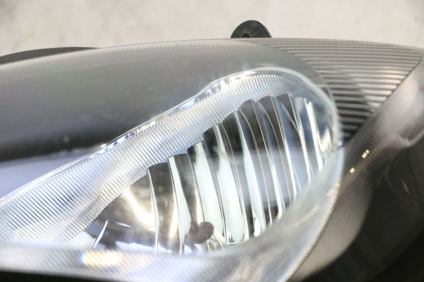 photo de LINKER VOORLICHT SUZUKI BURGMAN EXECUTIVE ABS 650 (2006 - 2012) - Detail van het onderdeel