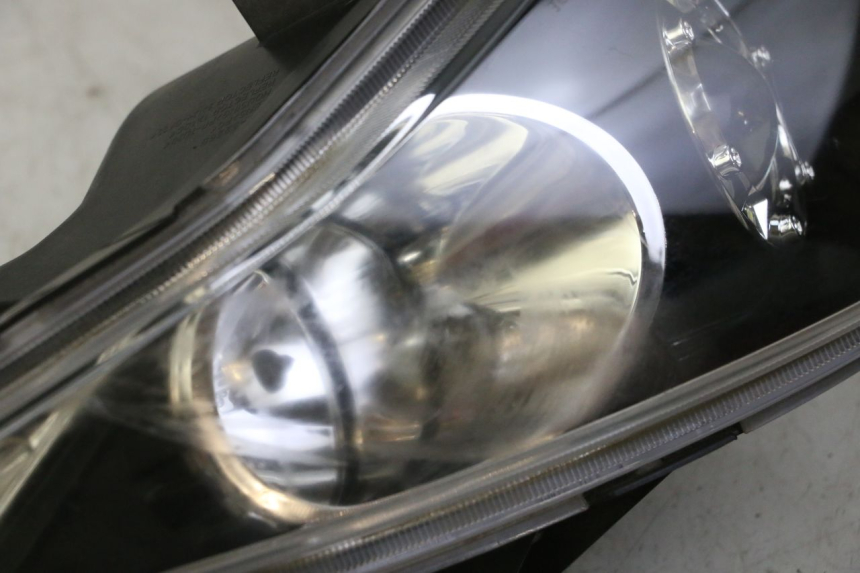 photo de LINKER VOORKOPLAMP KYMCO DINK STREET 125 (2009 - 2014) - Kenmerkende details