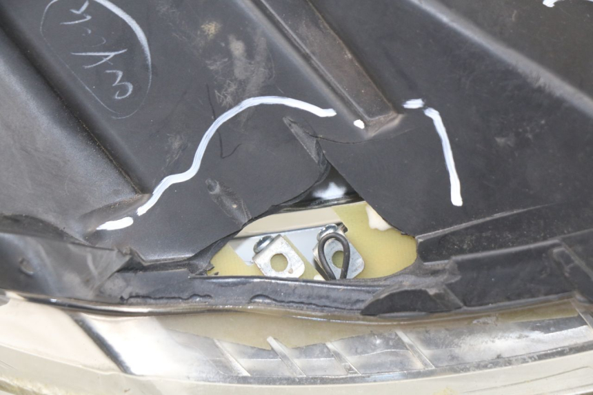 photo de LINKER VOORKOPLAMP PEUGEOT SATELIS 300 (2012 - 2015) - Andere kijkhoek