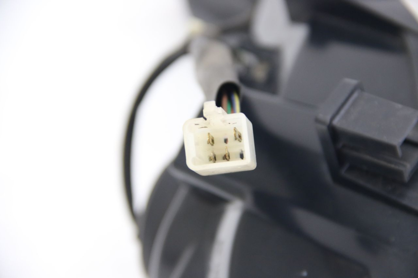 photo de LINKER VOORKOPLAMP PEUGEOT SATELIS 125 (2006 - 2009) - Kenmerkende details