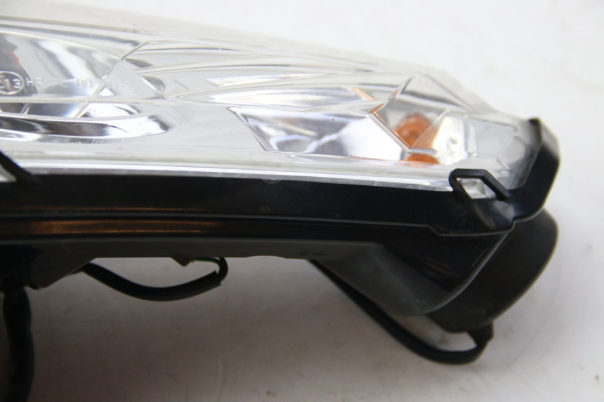 photo de LINKER VOORKOPLAMP PEUGEOT SATELIS 125 (2006 - 2009) - Bevestigingspunten