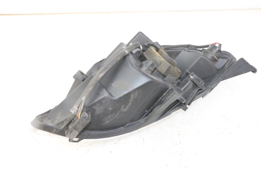 photo de LINKER VOORKOPLAMP PEUGEOT SATELIS 125 (2013 - 2018) - Detail van het onderdeel