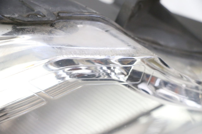 photo de LINKER VOORKOPLAMP PEUGEOT SATELIS 125 (2013 - 2018) - Technische close-up