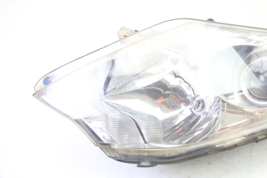 photo de LINKER VOORKOPLAMP PEUGEOT SATELIS 250 (2006 - 2012) - Detail van het onderdeel