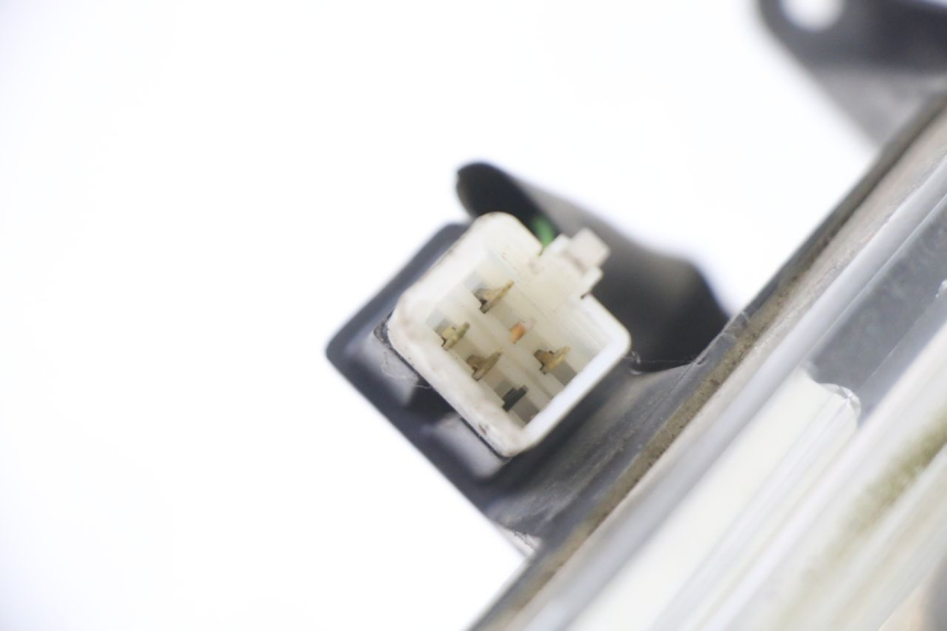 photo de LINKER VOORKOPLAMP PEUGEOT SATELIS 250 (2006 - 2012) - Staat van het oppervlak