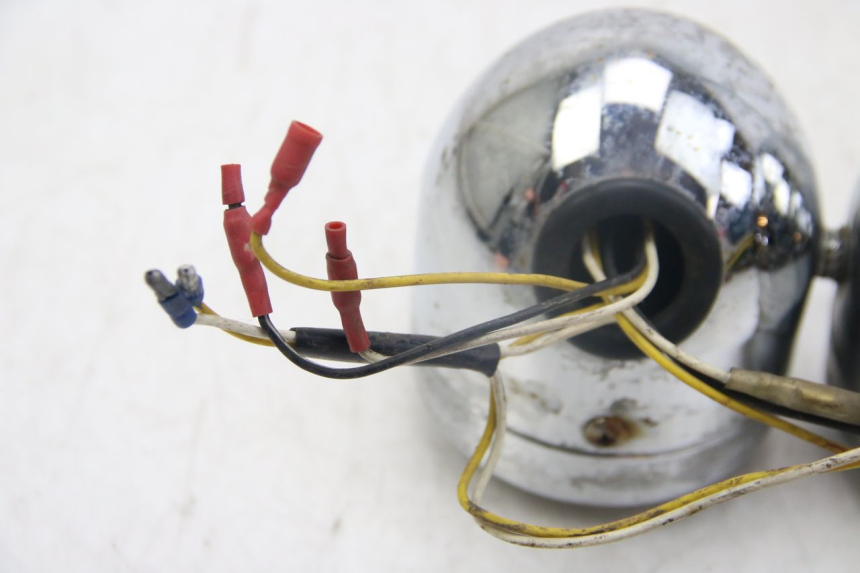 photo de VOORKOPLAMP SUZUKI GSX-F GSX  F 1100 (1988 - 1994) - Bevestigingspunten