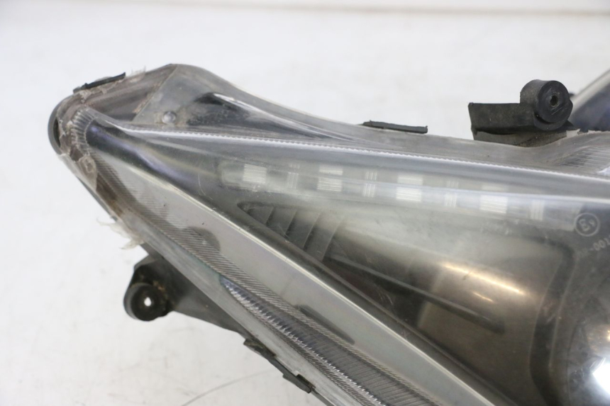 photo de VOORKOPLAMP JM MOTORS GTS 125 (2015 - 2019) - Zoom op kwaliteit