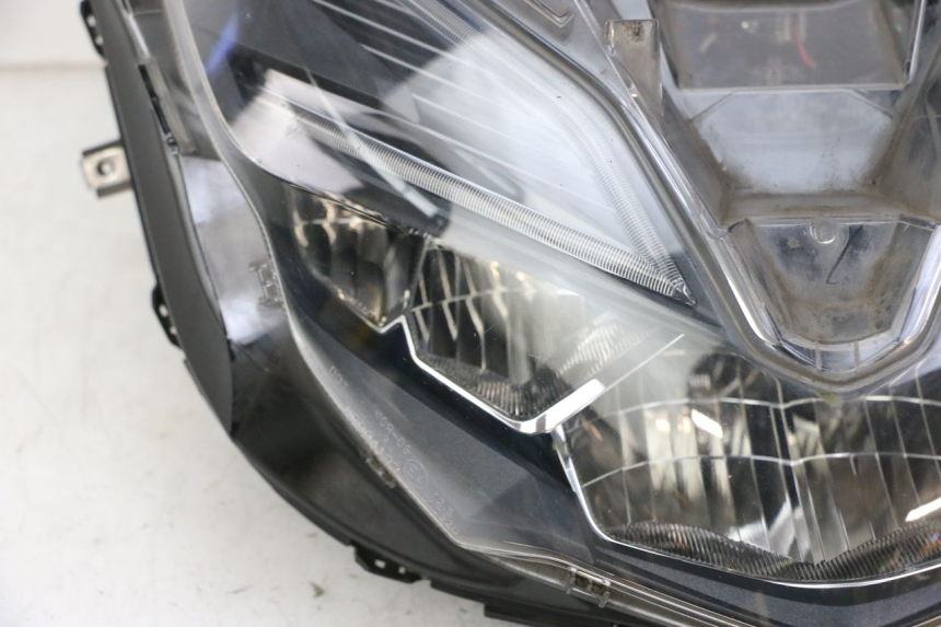 photo de VOORKOPLAMP HONDA FORZA 125 (2021 - 2025) - Visuele inspectie