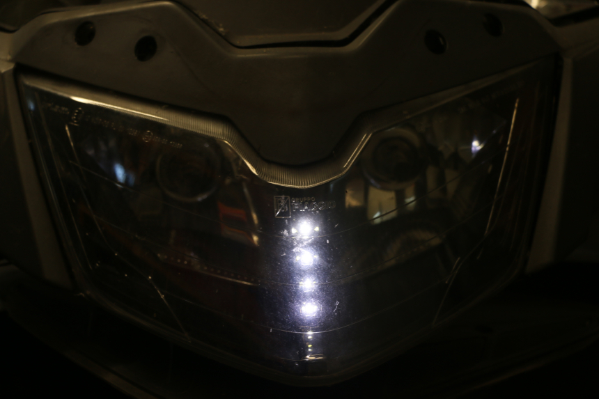 photo de KOPLAMP VOORZIJDE PIAGGIO IE MP3 YOURBAN 300 (2011 - 2016) - Zoom op componenten