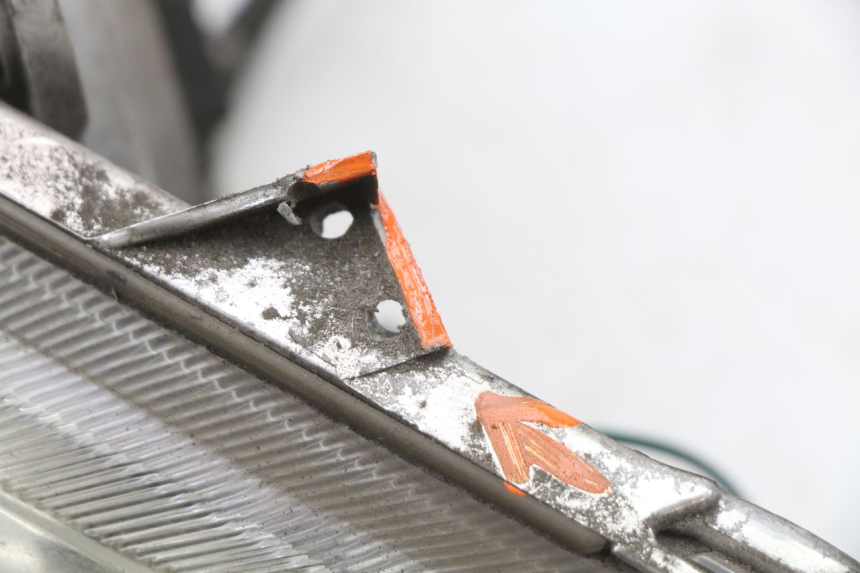 photo de VOORKOPLAMP SYM JOYRIDE EVO 125 (2009 - 2016) - Bevestigingspunten