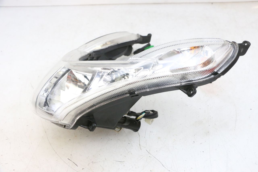 photo de VOORKOPLAMP PEUGEOT KISBEE 4T 50 (2010 - 2017) - Kenmerkende details