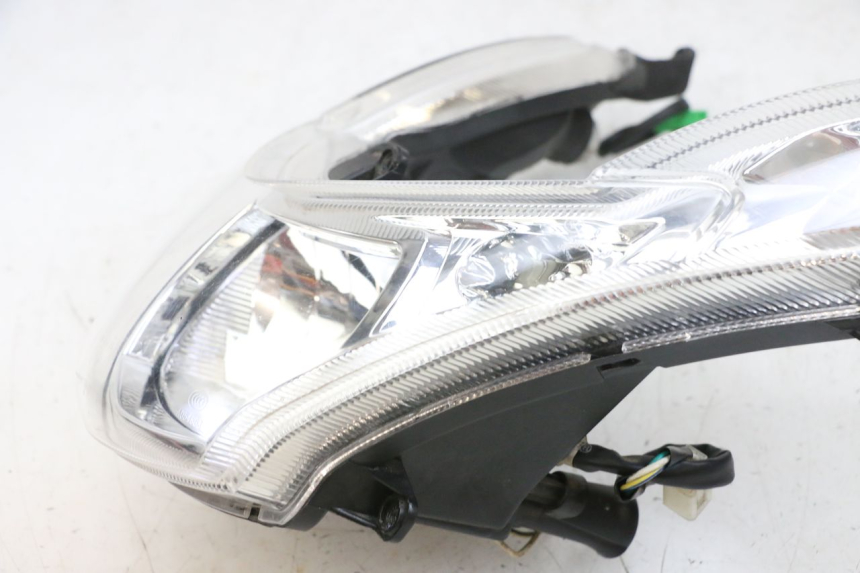 photo de VOORKOPLAMP PEUGEOT KISBEE 4T 50 (2010 - 2017) - Detailaanzicht