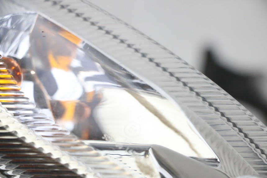 photo de VOORKOPLAMP PEUGEOT KISBEE 4T 50 (2010 - 2017) - Bevestigingspunten