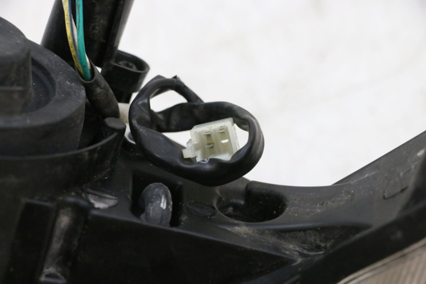 photo de VOORKOPLAMP PEUGEOT KISBEE 4T 50 (2010 - 2017) - Detail van het onderdeel