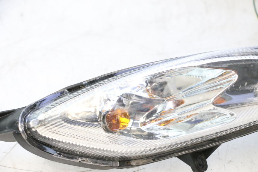photo de VOORKOPLAMP PEUGEOT KISBEE 4T 50 (2018 - 2022) - Focus op structuur