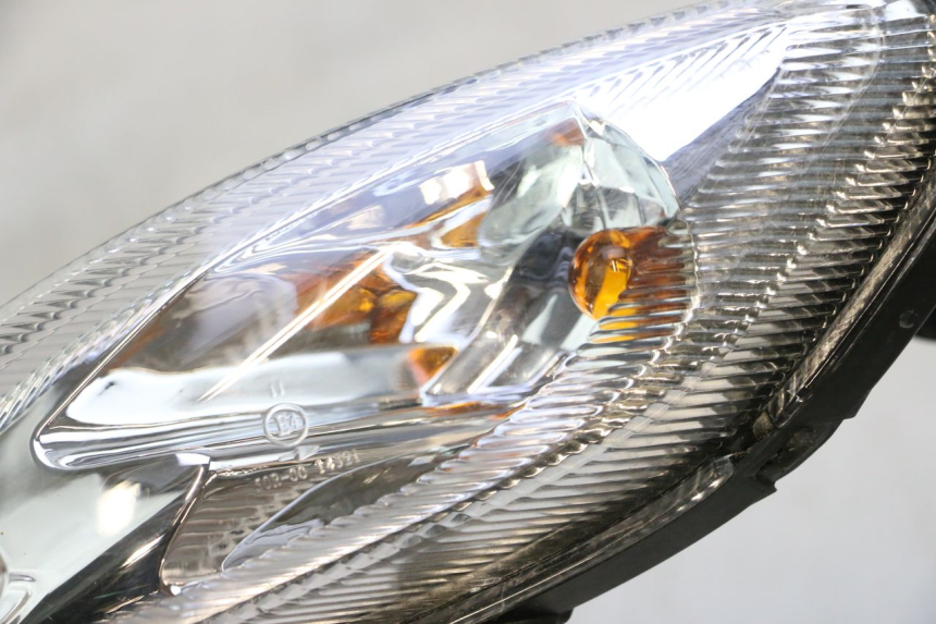 photo de VOORKOPLAMP PEUGEOT KISBEE 4T 50 (2018 - 2022) - Markeringen en referenties